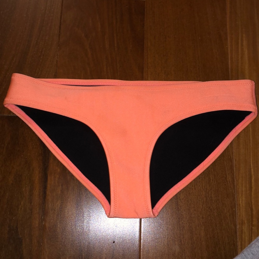 Triangl Orange/coral bikini bottoms
